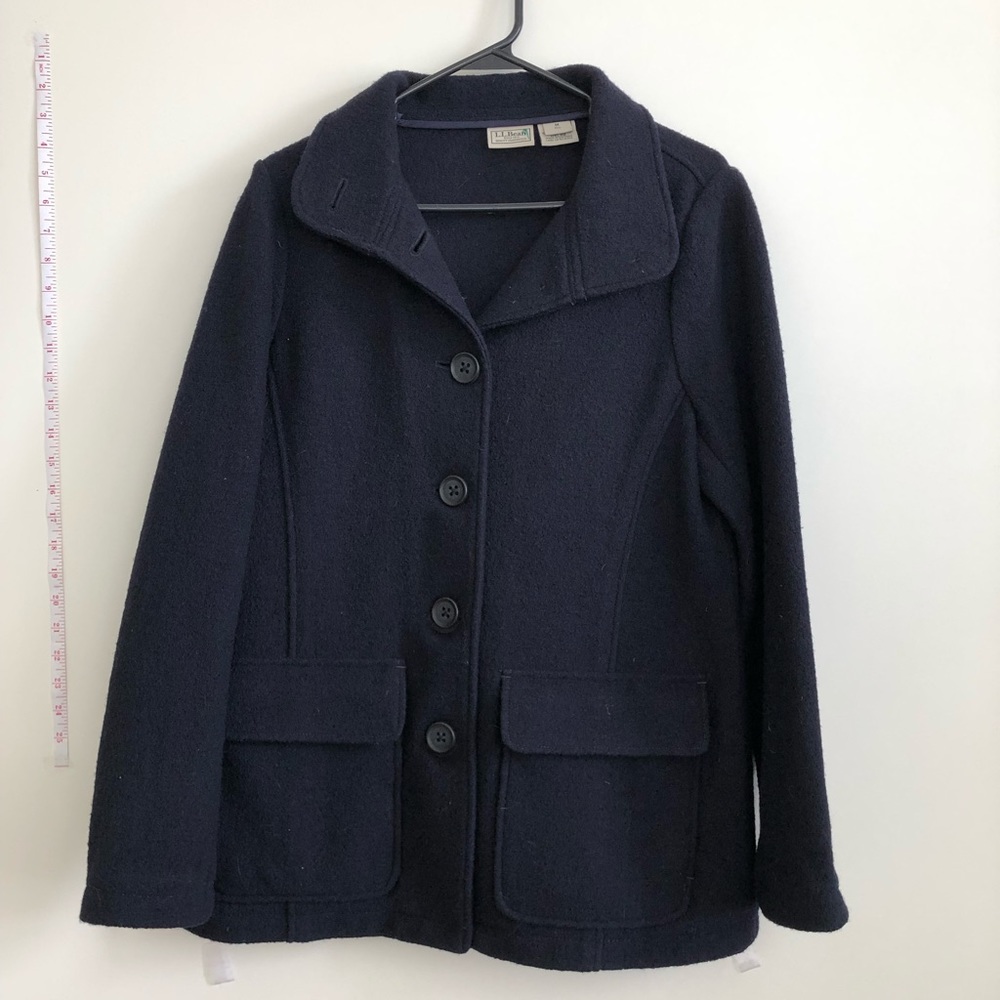⭐️LL Bean navy coat